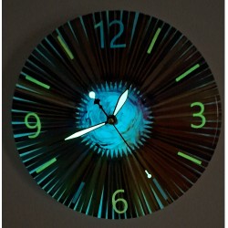 006. Világító ceruza-epoxy falióra – Au Light & Clock